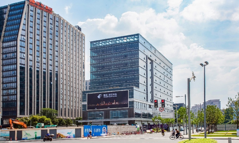 1758768457908853.jpg 东航滨江中心.jpg